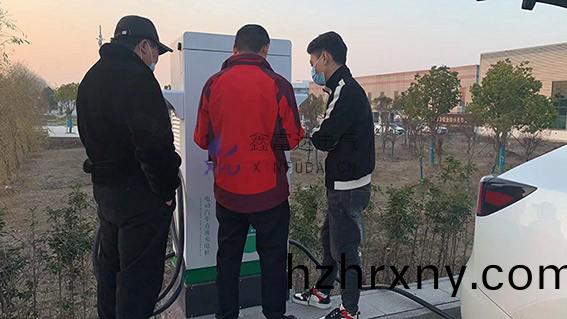 【鑫(xin)富達(da)充電(dian)】日(ri)常用充(chong)電(dian)樁(zhuang)：這些安全(quan)設(she)計(ji)在(zai)默(mo)默守(shou)護(hu)妳(ni) ！